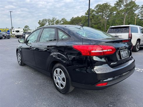 Used 2017 Ford Focus S FWD image 6