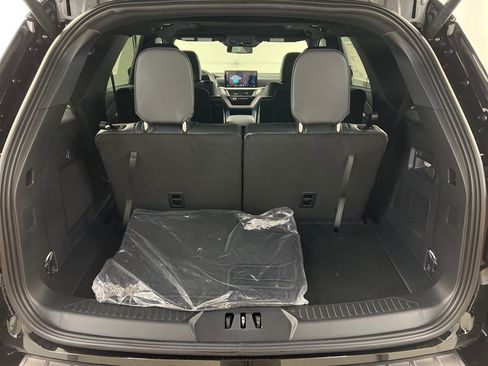New 2026 Ford Explorer ST-Line w/ ST-Line Street Pack image 34