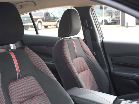 Used 2026 Nissan Sentra SR w/ Floor Mat Package FWD image 16