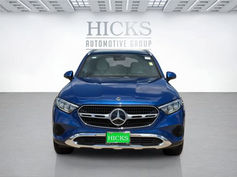 Used 2025 Mercedes-Benz GLC 300 image 2