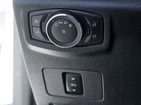 Used 2017 Ford F350 Lariat image 19