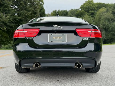 Used 2017 Jaguar XE Premium AWD/4WD image 22