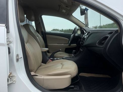 Used 2012 Chrysler 200 Limited FWD image 16