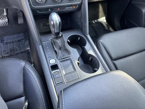 Used 2023 Volkswagen Atlas SE image 30