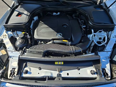 Used 2020 Mercedes-Benz GLC 300 4MATIC image 9