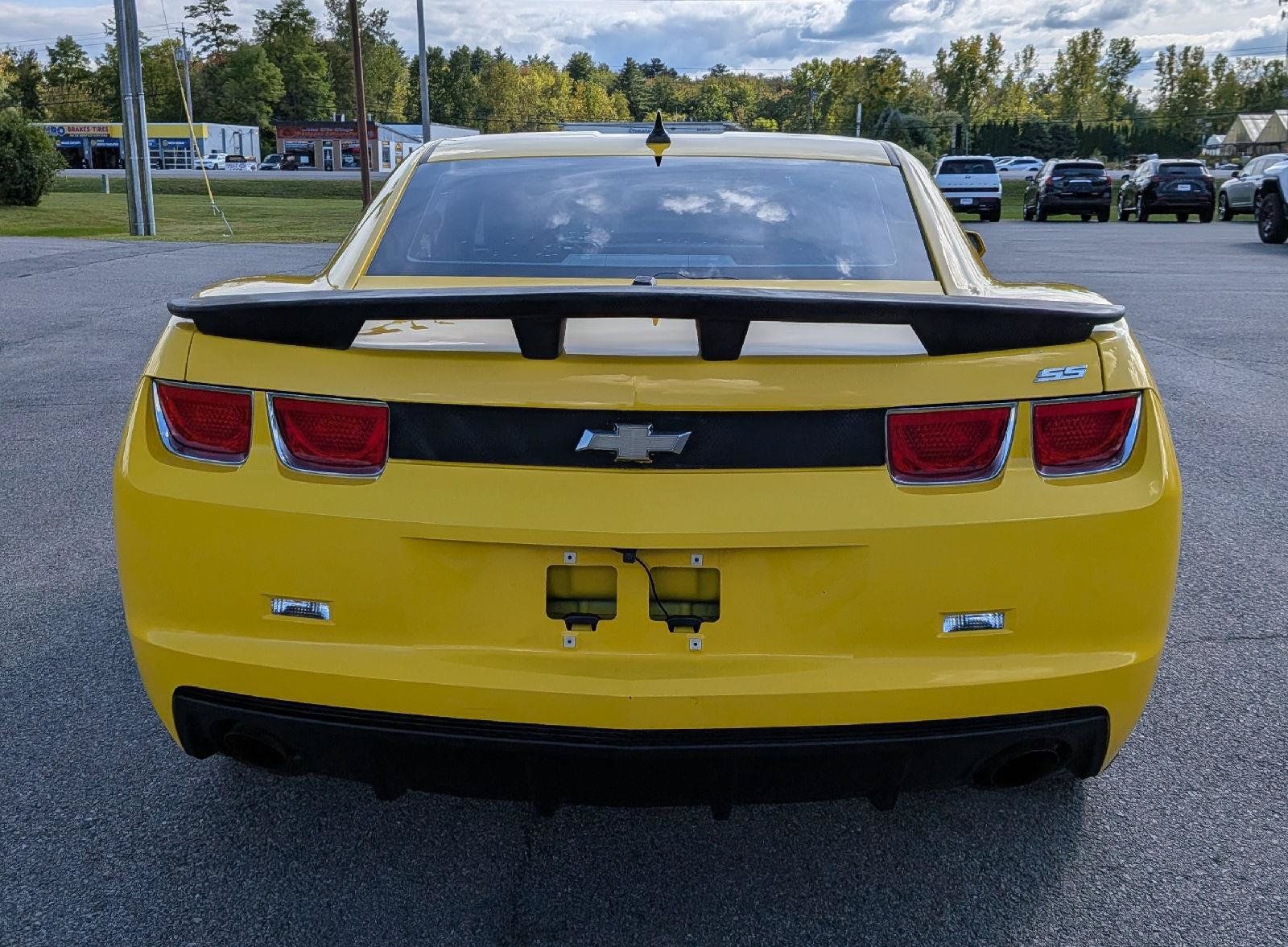 Used 2010 Chevrolet Camaro SS RWD image 10
