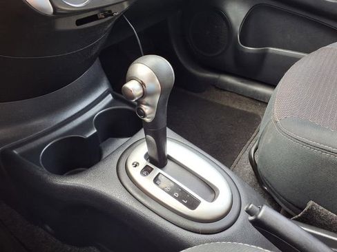 Used 2016 Nissan Versa SV image 12