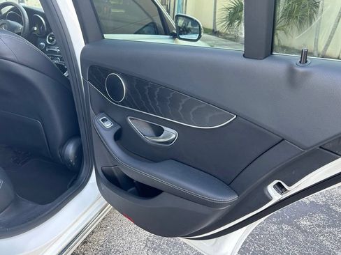 Used 2016 Mercedes-Benz C 300 Sedan image 32