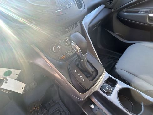 Used 2016 Ford Escape SE image 19