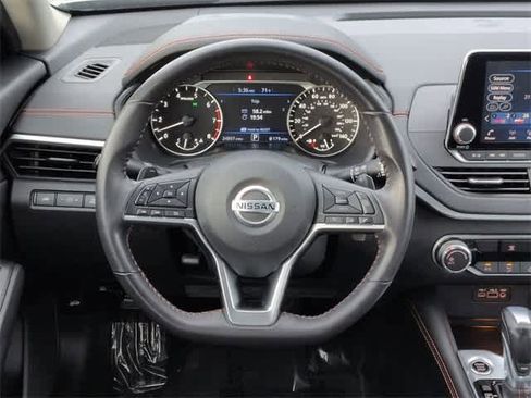 Used 2022 Nissan Altima 2.5 SR image 23