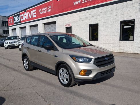 Used 2018 Ford Escape S image 4