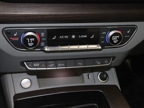 Used 2024 Audi Q5 e Premium Plus image 31