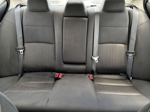Used 2025 Nissan Altima 2.5 SV FWD image 38
