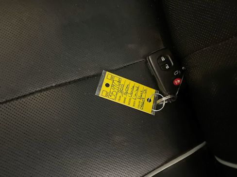 Used 2013 Toyota Venza Limited image 27