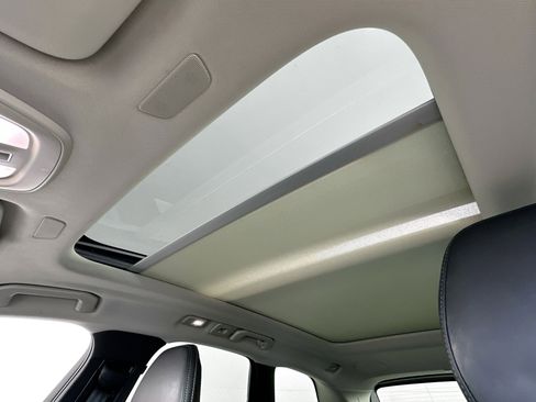 Used 2022 Volvo XC60 B5 Inscription w/ Protection Package Premier image 23