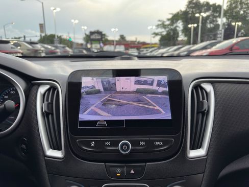 Used 2022 Chevrolet Malibu LT FWD image 25