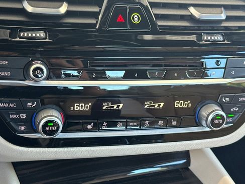 Used 2017 BMW 530i RWD image 25