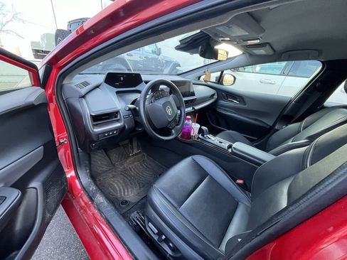 Used 2024 Toyota Prius XLE image 36