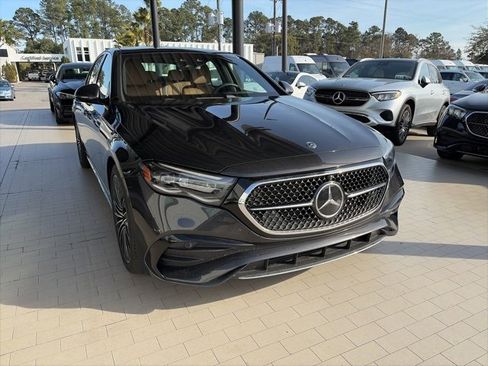 Used 2025 Mercedes-Benz E 350 Sedan image 7