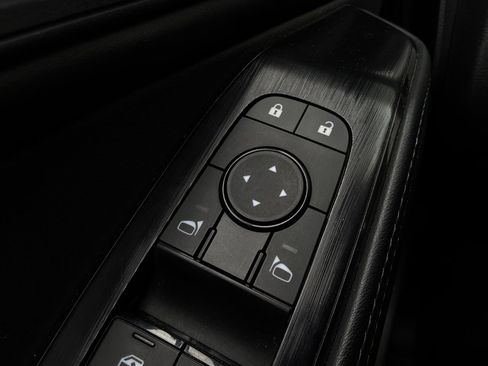 Used 2025 Nissan Rogue SV FWD image 23