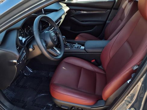 Certified 2025 MAZDA MAZDA3 Carbon image 17