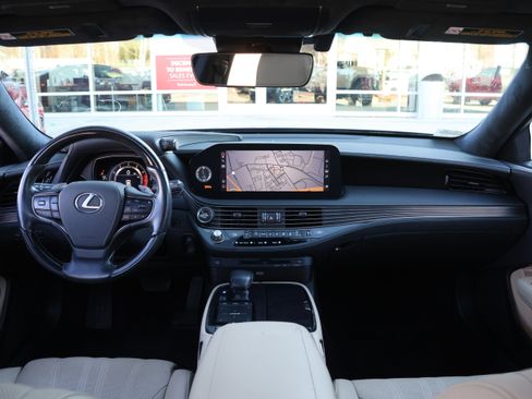 Used 2022 Lexus LS 500 image 16