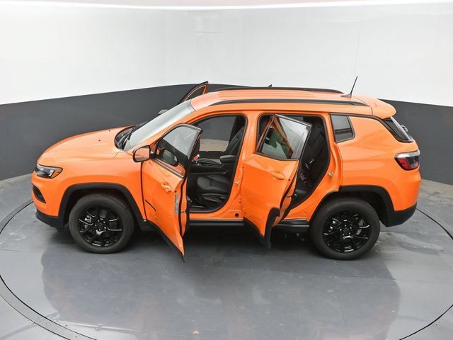 Used 2026 Jeep Compass Latitude AWD/4WD image 57