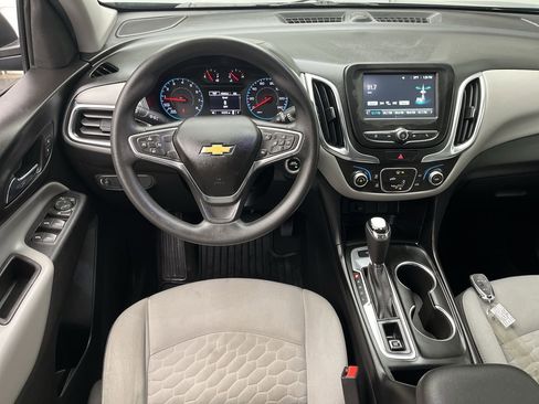 Used 2018 Chevrolet Equinox LS image 11