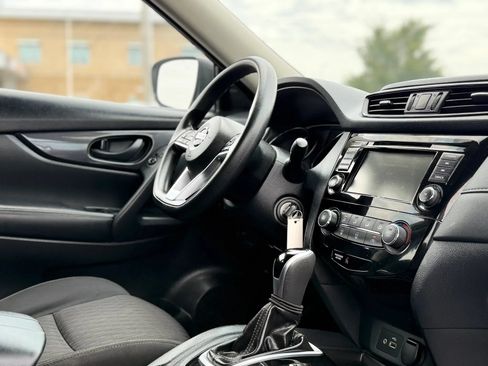 Used 2020 Nissan Rogue S AWD/4WD image 34