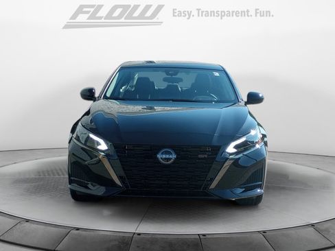 New 2025 Nissan Altima 2.5 SR image 2