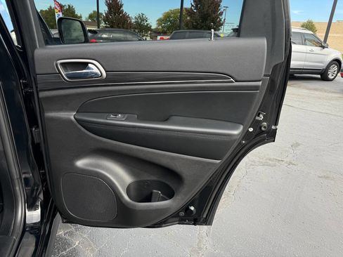 Used 2019 Jeep Grand Cherokee Limited X image 23