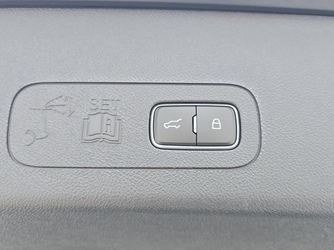 New 2025 Lincoln Aviator 2WD w/ Equipment Group 101A image 31