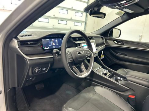 New 2026 Jeep Grand Cherokee L 4WD image 17