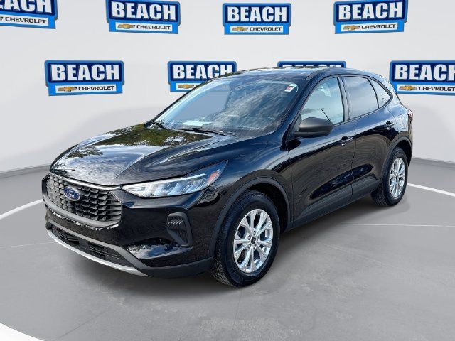 Used 2025 Ford Escape Active FWD image 1