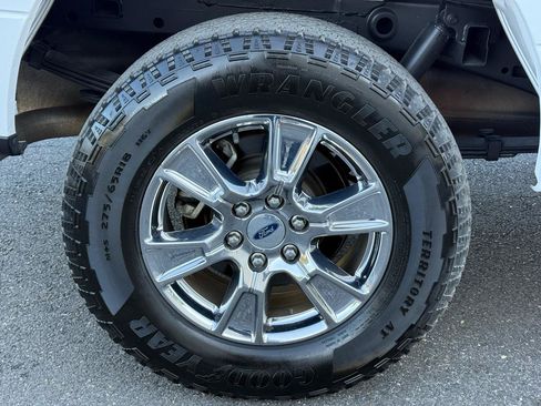 Used 2017 Ford F150 XLT w/ Equipment Group 301A Mid AWD/4WD image 28