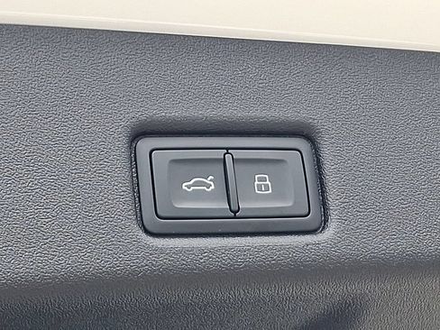 Certified 2025 Audi Q5 Premium w/ Premium Plus AWD/4WD image 31