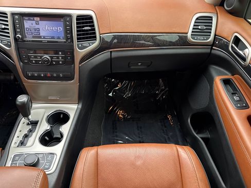 Used 2012 Jeep Grand Cherokee Overland Summit AWD/4WD image 29