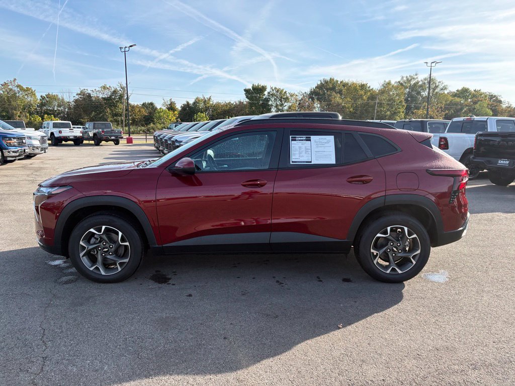Used 2024 Chevrolet Trax LT w/ Driver Confidence Package FWD image 4