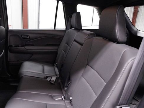 Certified 2023 Honda Passport EX-L image 19