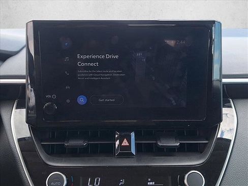 Used 2025 Toyota Corolla LE FWD image 12