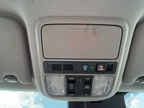 Used 2019 Honda Pilot Touring image 31