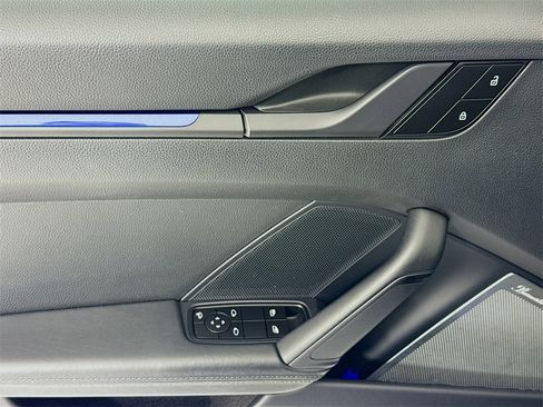 Used 2024 Porsche 911 Carrera T image 11