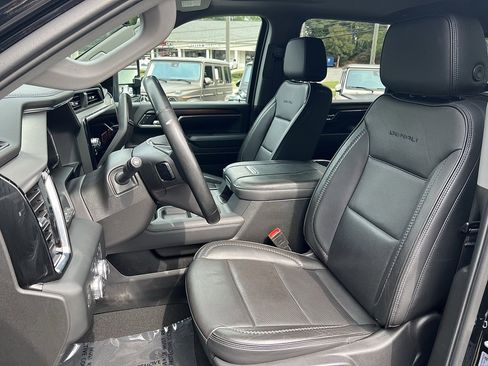 Used 2024 GMC Sierra 3500 Denali w/ Denali Reserve Package image 23