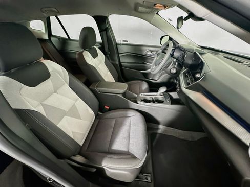 Used 2024 Chevrolet Trax LS w/ LS Convenience Package FWD image 30