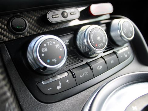 Used 2010 Audi R8 V10 image 27