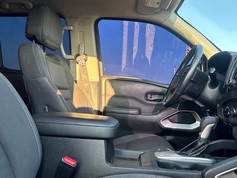 Certified 2022 Nissan Frontier SV w/ Technology Package AWD/4WD image 25
