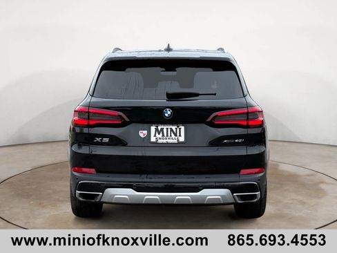 Used 2022 BMW X5 xDrive40i w/ Premium Package image 4