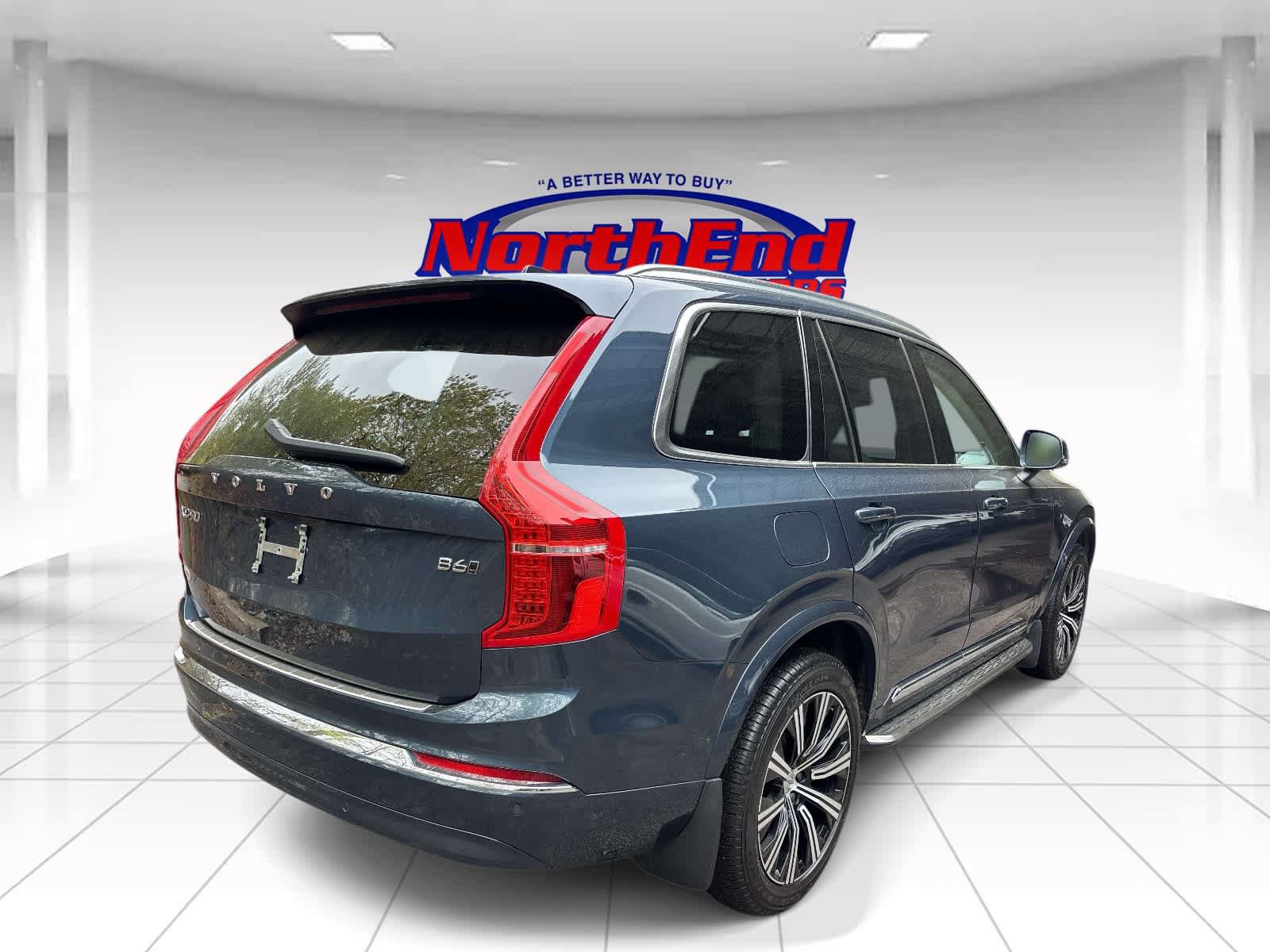 Used 2024 Volvo XC90 B6 Plus AWD/4WD image 3