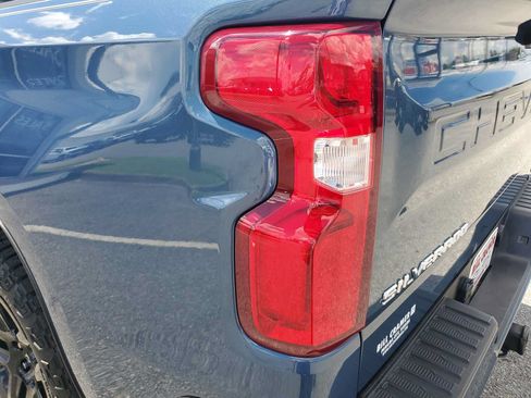 Used 2024 Chevrolet Silverado 1500 RST RWD image 5