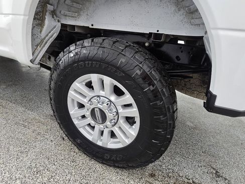 Used 2019 Ford F250 XLT w/ XLT Value Package image 30